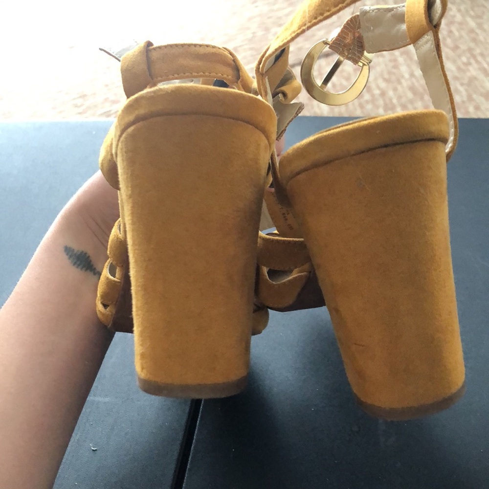 BC Terrance Mustard Heels - Picture 10 of 14